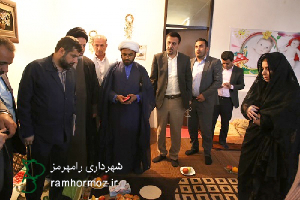 دیدار استاندار با خانواده آتش نشان فداکار